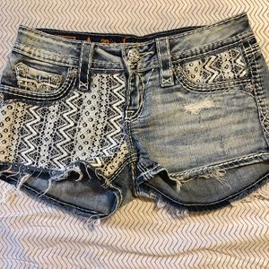 Rock Revival size 25 white wash denim shorts